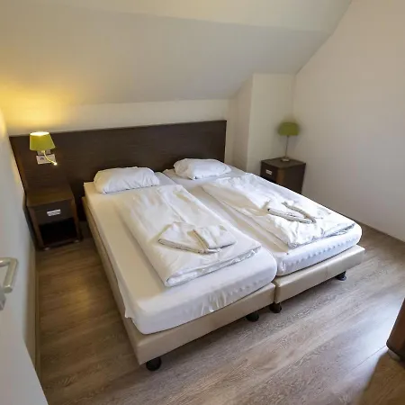 Villa Detached With Sauna, With View At The Rursee *